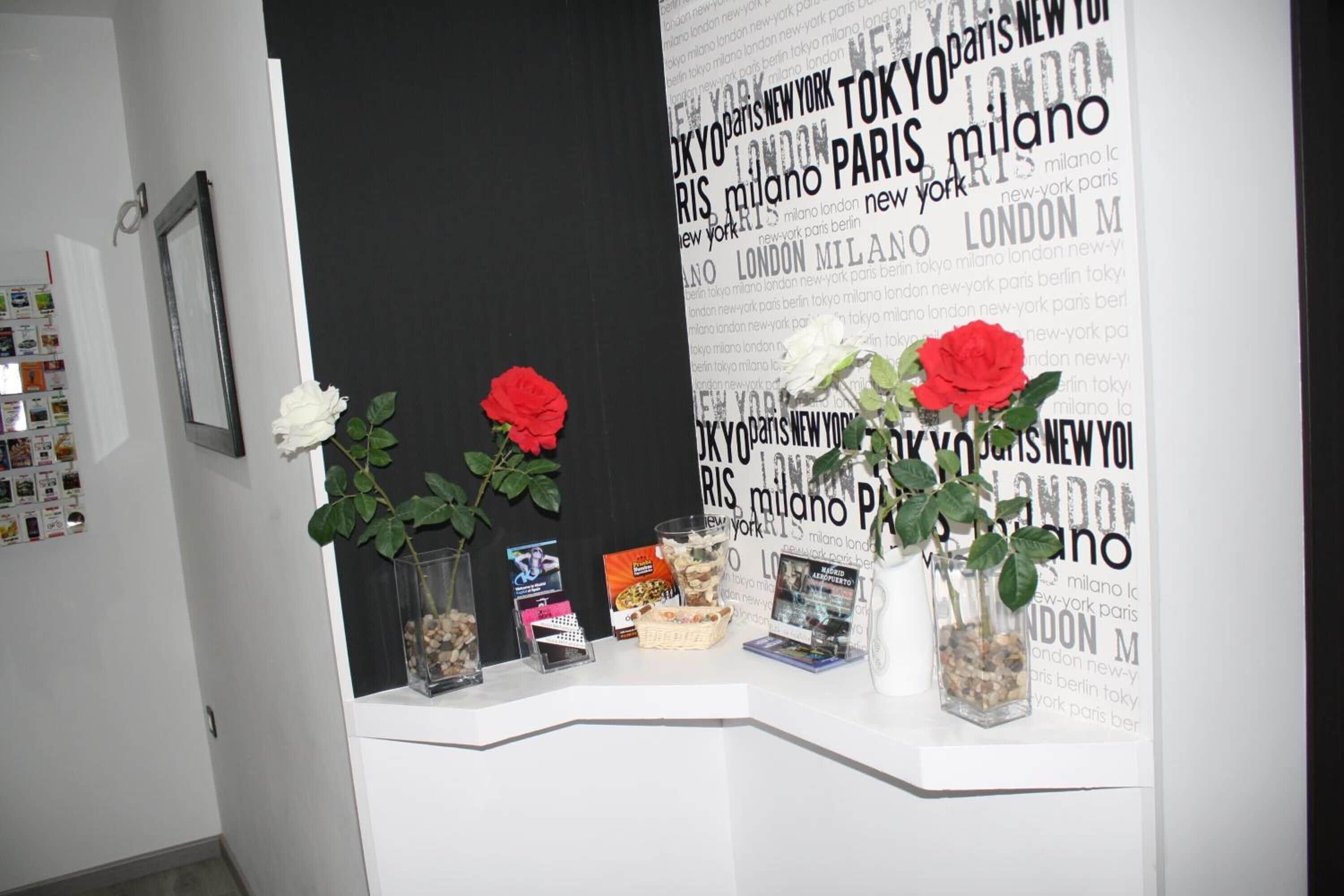 Hostal Mh Fuencarral — Photos 2
